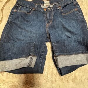 Levi's Dark Blue Capri Jeans